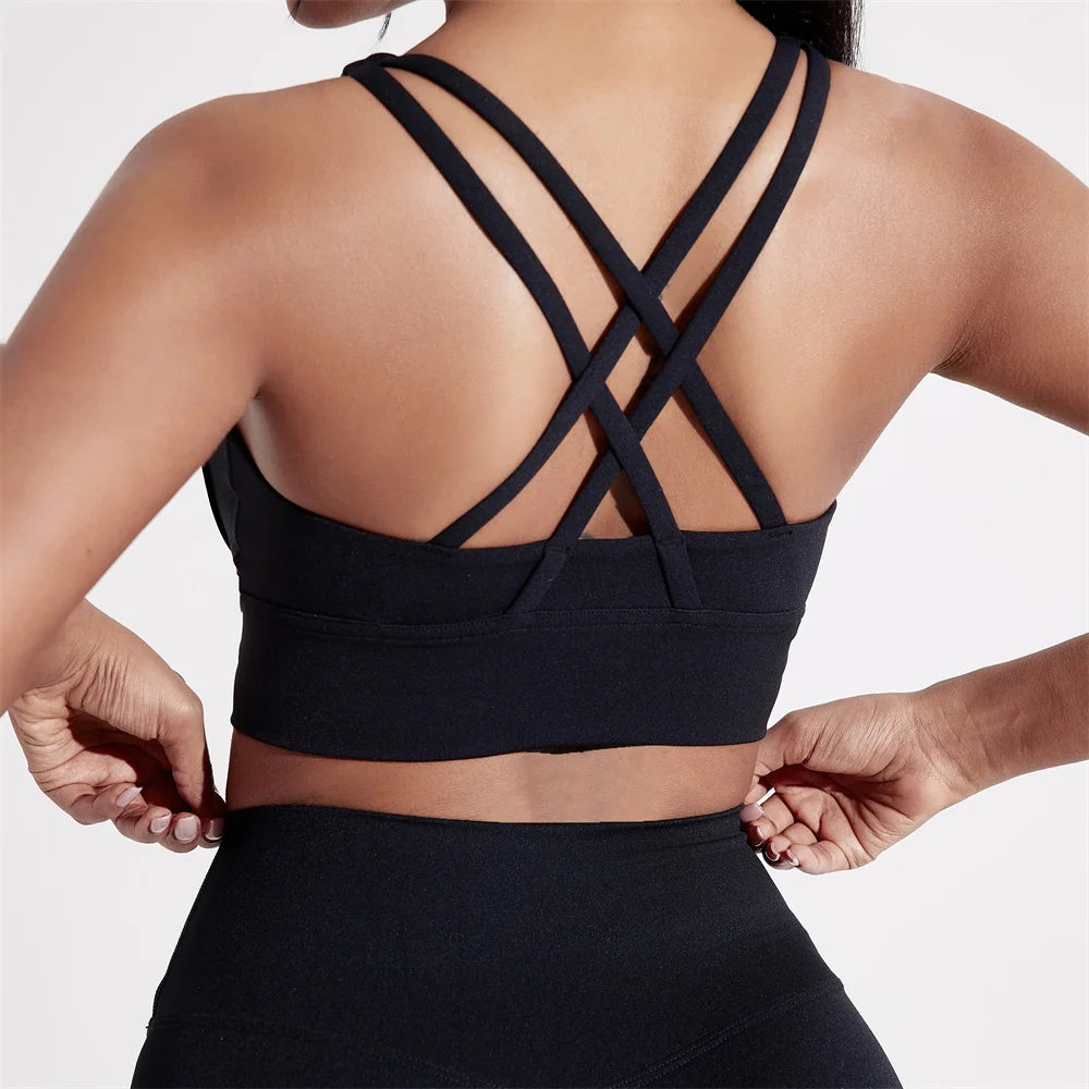 Women's Fitness Set — Black | Crop Top & High-Waist Leggings with Pocket